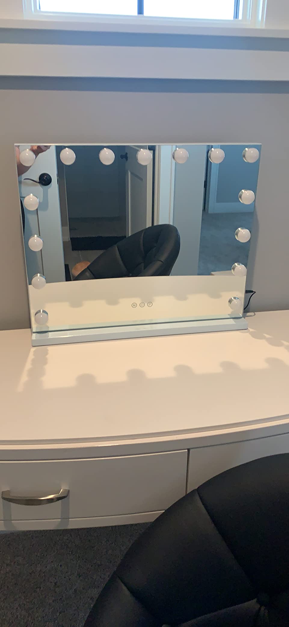 Specchio Da Trucco Hollywood Manocorro Con Luci LED - 23x18 Pollici - 15 Lampadine Regolabili - 3 Modalità Di Luce - Da Tavolo O A Parete