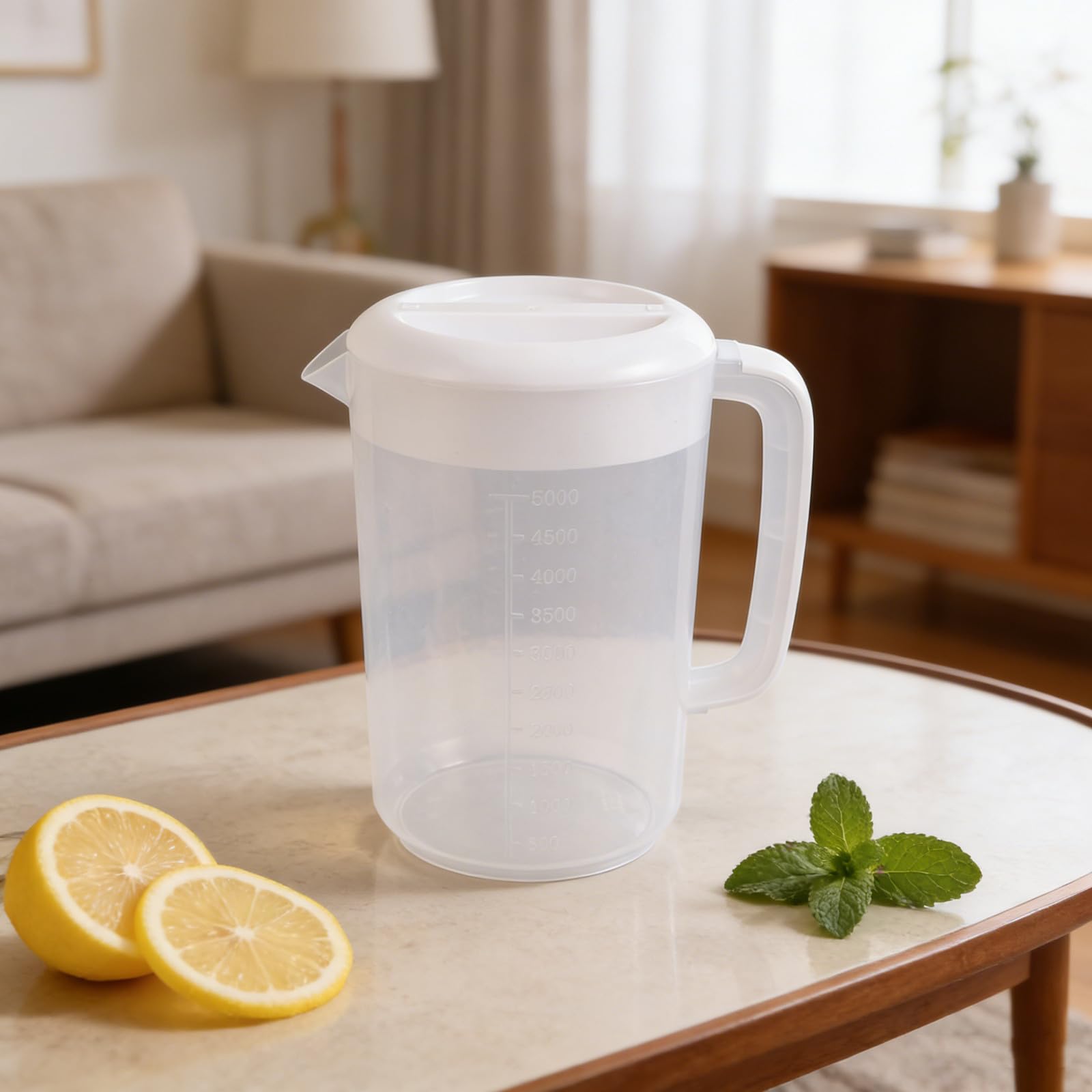 Caraffa Plastica 5l con Coperchio e Scala Graduata per Protezione Freschezza per Acqua Fredda, Latte, Succhi e Tè Uso Famiglia e Outdoor Riutilizzabile