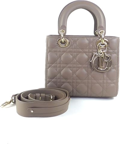 ブランド物好きな女って正直男ウケ悪いよな 何のために高いバッグとか持ってんの ファ板速報 ブランド物好きな女って正直男ウケ悪いよな 何のために高いバッグとか持ってんの ファ板速報