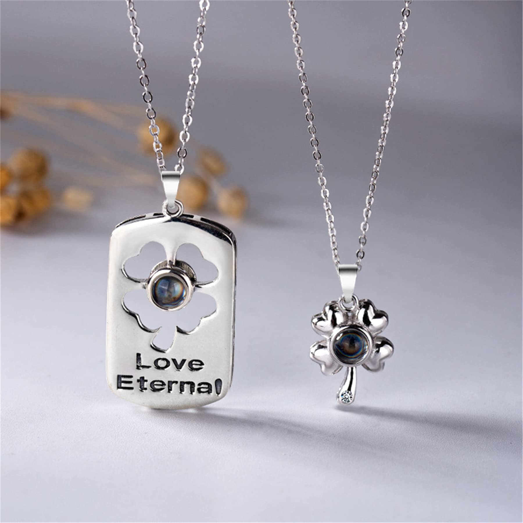 Collar de proyección fotográfico personalizado Collar de pareja Te amo 100 idiomas Colgante Lucky Clover