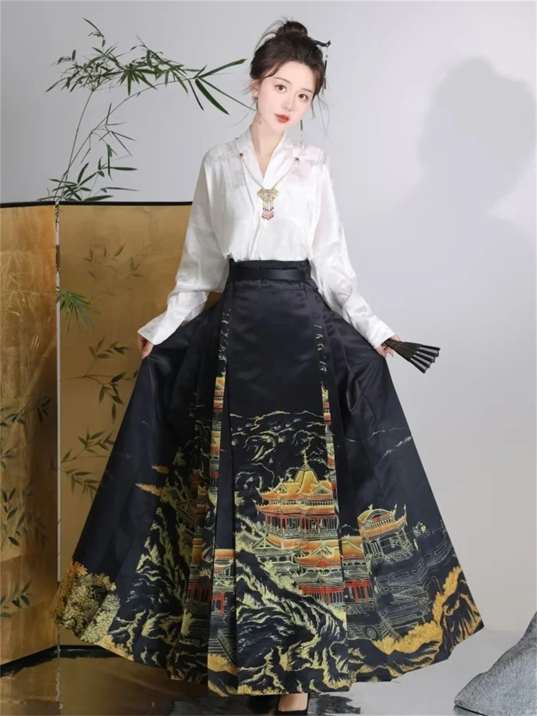 Ming Dynasty Hanfu Chinese Style Black Horse Face Skirt Autumn Ancient Costume Pleated Horse Face Skirt
