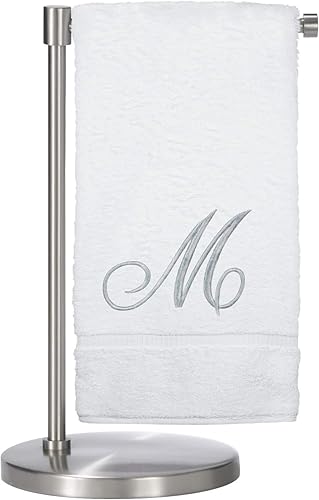 BC BARE COTTON 85-713-852-101 Toalla de baño, letra inicial mediana (juego de 2), blanco y plateado, 2 unidades