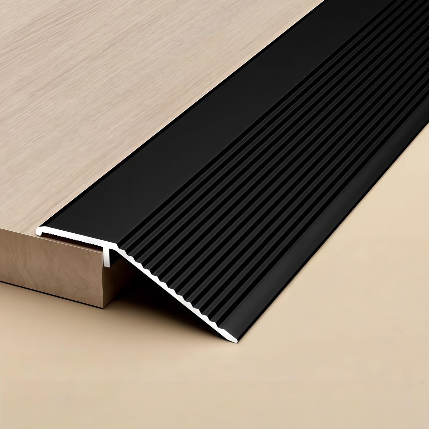 Aluminiowa listwa przejściowa 100 mm x 2,7 m, 3 sekcje do nierównych płytek, laminatu, dywanu, winylu i podłóg drewnianych