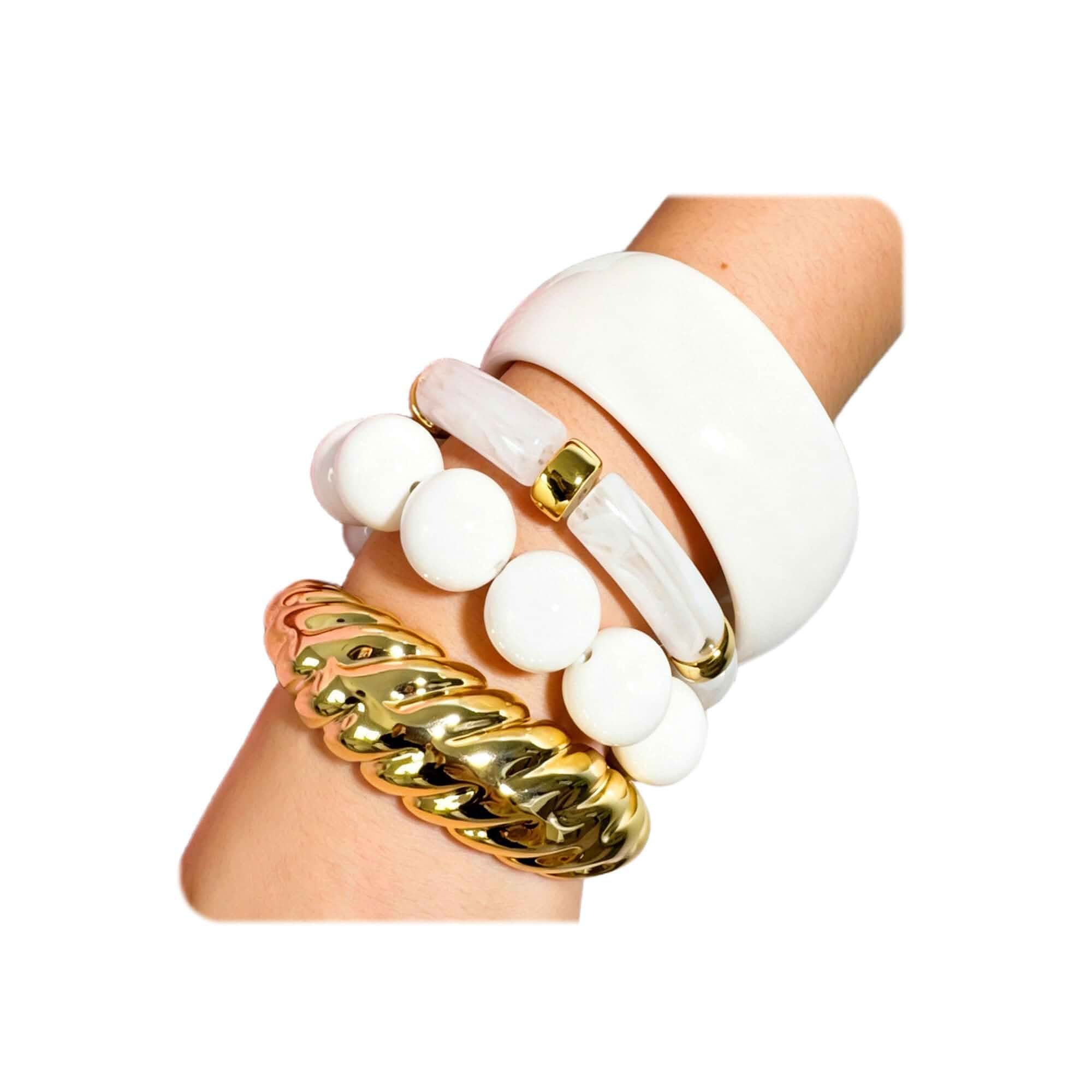 Multicolor Chunky Resin Beaded Stackable Bangle Bracelet Set for Women Trendy Acrylic Wide Bangles Elastic Beaded Metal Cuff Bracelets Bold Layered Stacking Jewelry Boho Wrist Accessories