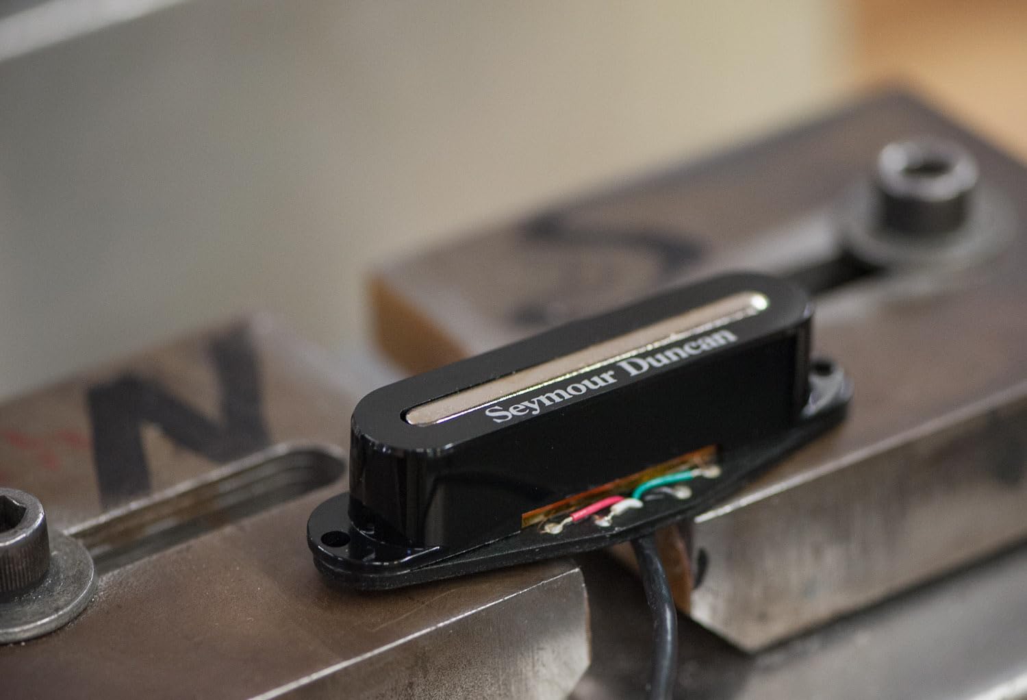 Seymour Duncan STK-S2N Humbucker Single Size Hot Stack Saitentonabnehmer für E-Gitarre Schwarz