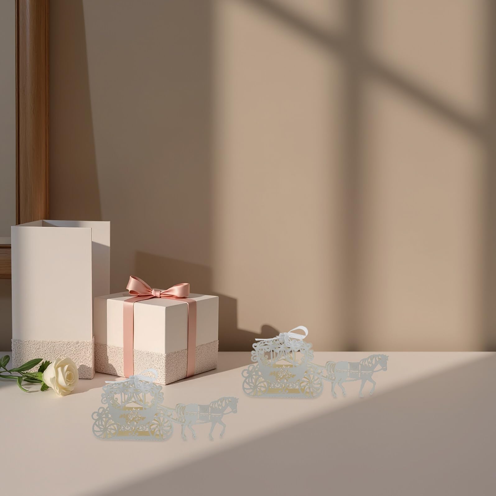TEHAUX 50pezzi Scatole per Bomboniere Forma di Carrozza Scavata Unità per Matrimoni Feste di Compleanno Shower Souvenir