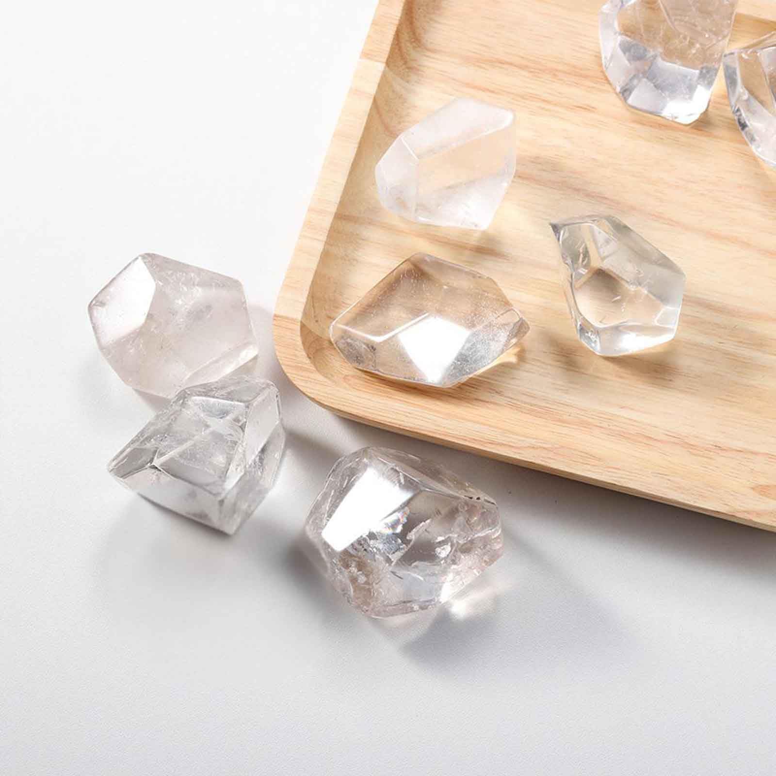Jasne kryształy kwarcu, naturalne do uzdrawiania Reiki(50~100g)