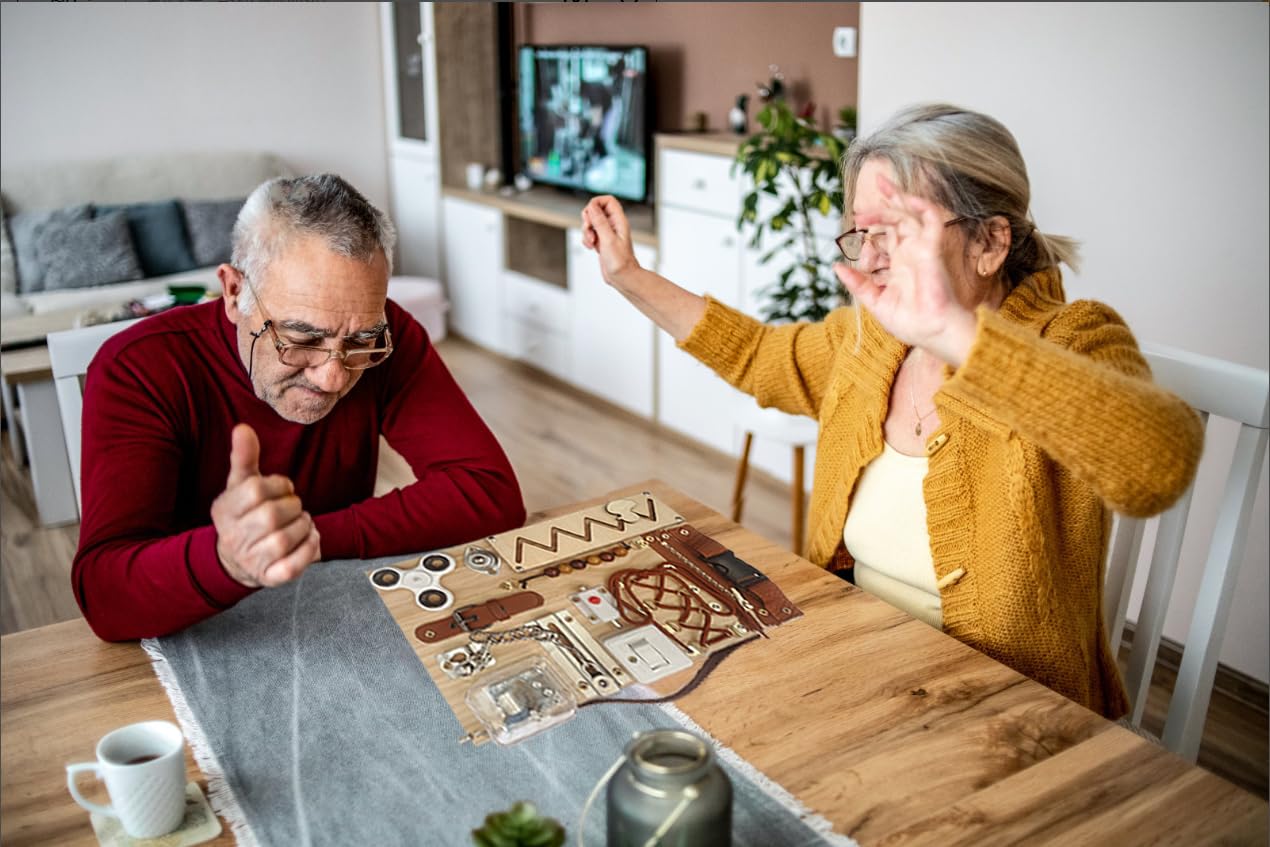 Tavola da lavoro per anziani con demenza – Tavola da lavoro con giochi e gadget per adulti (M)