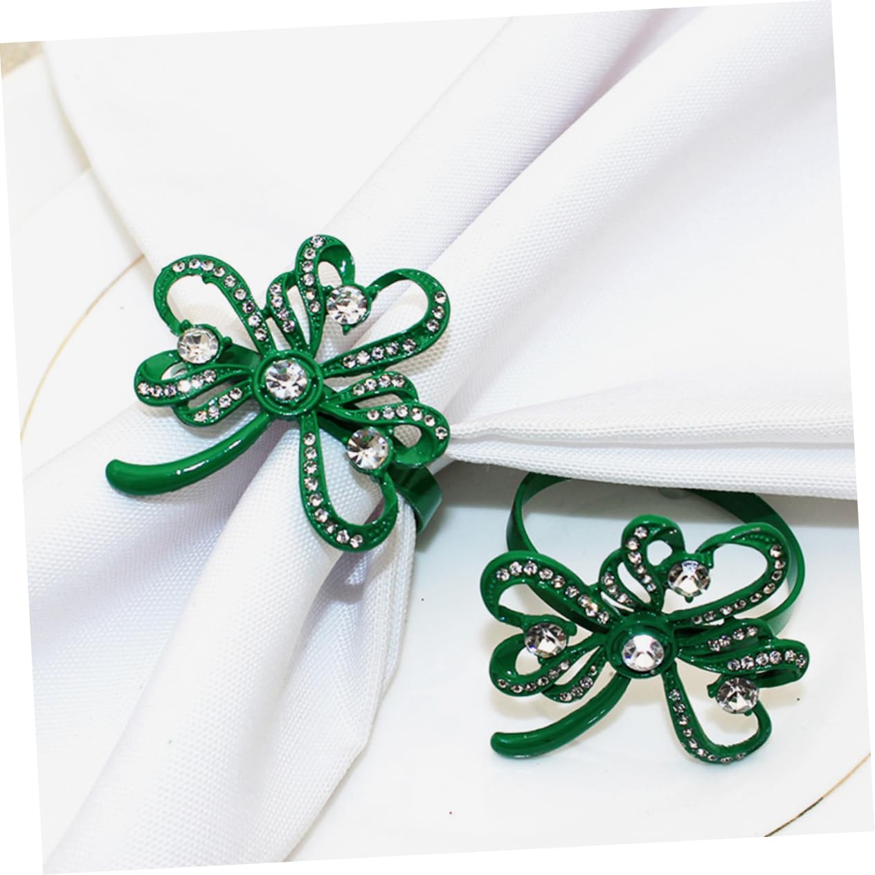 PRETYZOOM 3 Set Portatovaglioli Shamrock Portatovaglioli D'oro Risaia Portatovaglioli Autunnali Decorazioni Per Tovaglioli Portatovagliolo Trifoglio Perni Di Trifoglio Lega Green 4 Pezzi * 3