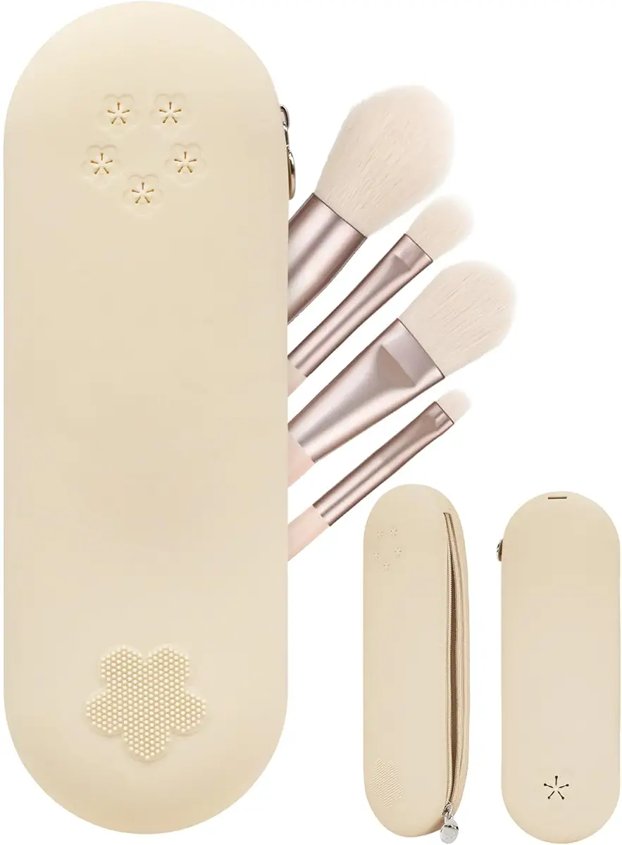 SANGUAD Travel Makeup Brush Holder, Silicone Makeup Tools Organizer with Zipper, Soft and Portable Cosmetic Brush Bag for Travel And Daily (BEIGE)