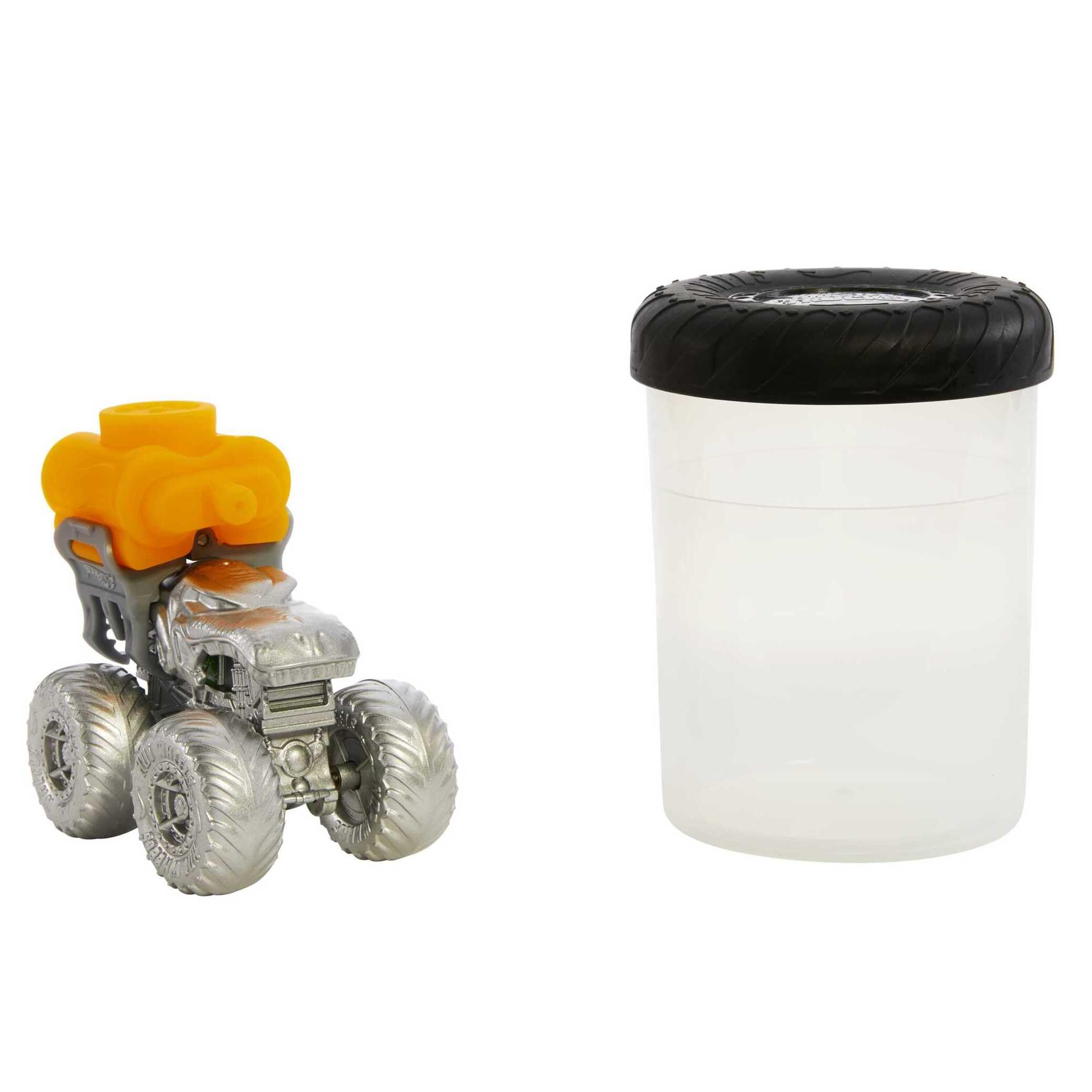 Toy Monster Trucks (Assorted Styles, One Random Item), Color Reveal 1:64 Scale Vehicle with Clip-On Water Tank, Dunk in Water for Surprise, HJF39