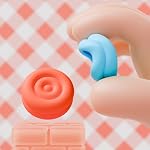 PlayVital Thumbs Bouchons de coussin Poignées pour commutateur Nintendo 2, Couverture de poignée de manche pour Joycon 2, Bouchons pour interrupteur 2 Accessoires - bleu & Orange