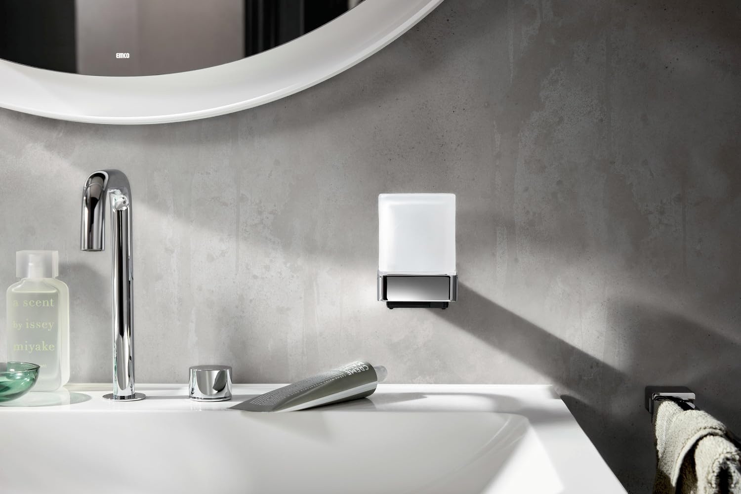 Dosificador de jabón con Sensor emco Loft, Cristal Satinado, 052100105, Color: Cromo