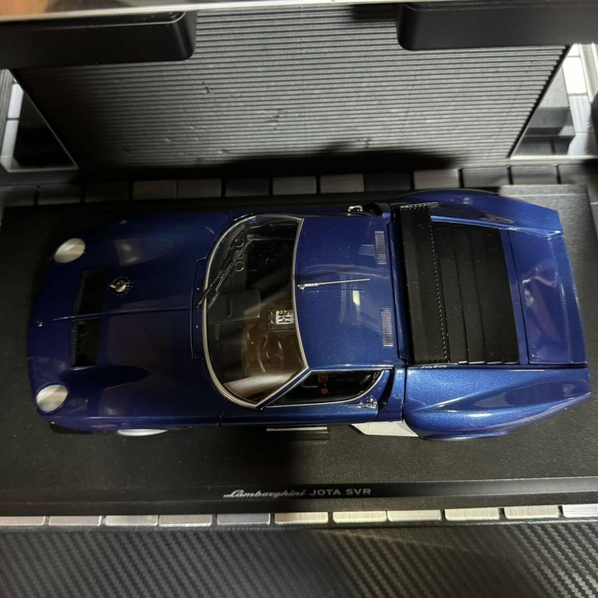 Amazon.co.jp: 絶版 品 京商 1/18ランボルギーニ イオタJOTA SVR