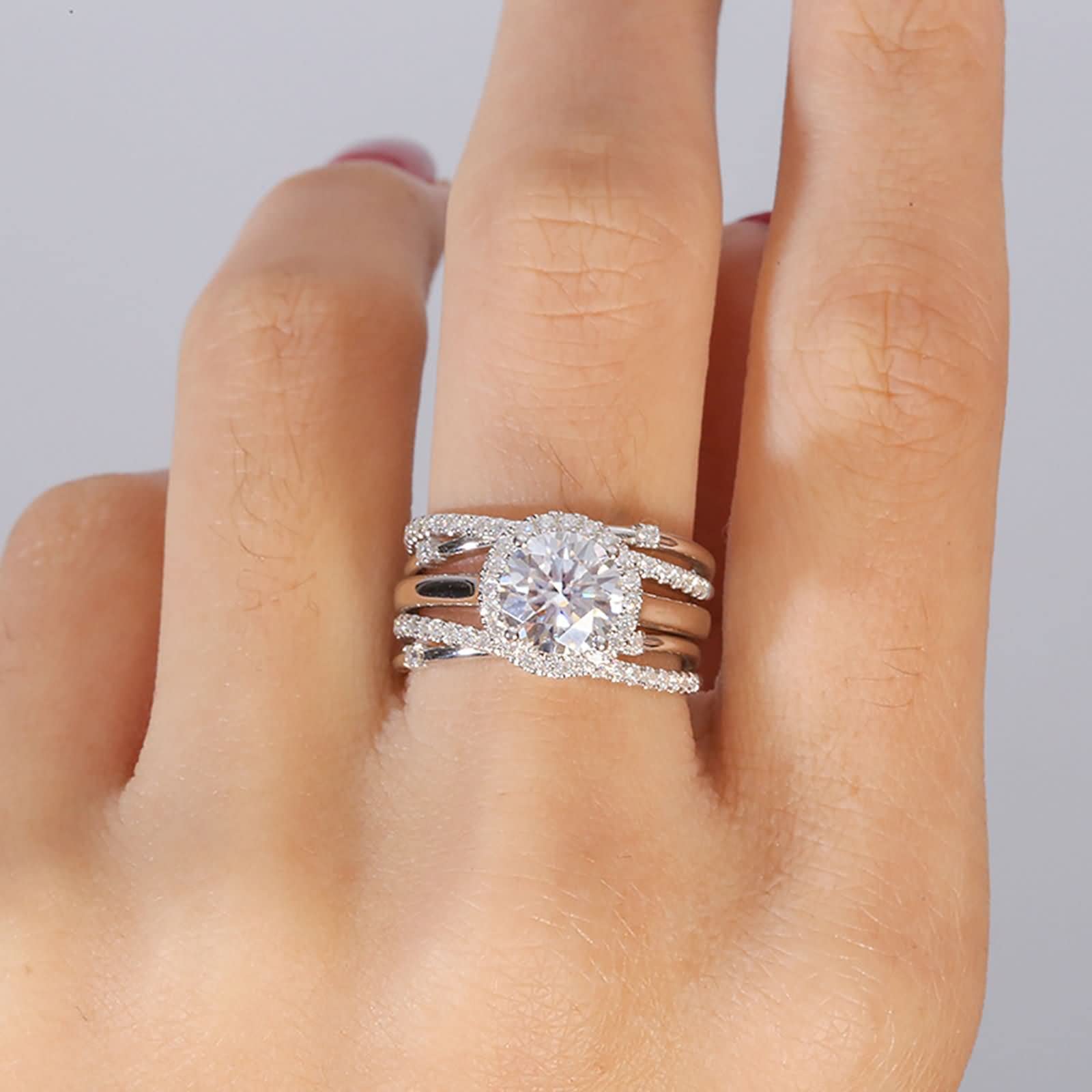Anillos de oro blanco para mujer, juego de anillos de boda de oro blanco de 14 K/18 quilates con 4 puntas redondas de 8 x 8 mm con moissanita de 2 quilates | Tamaño del anillo personalizado
