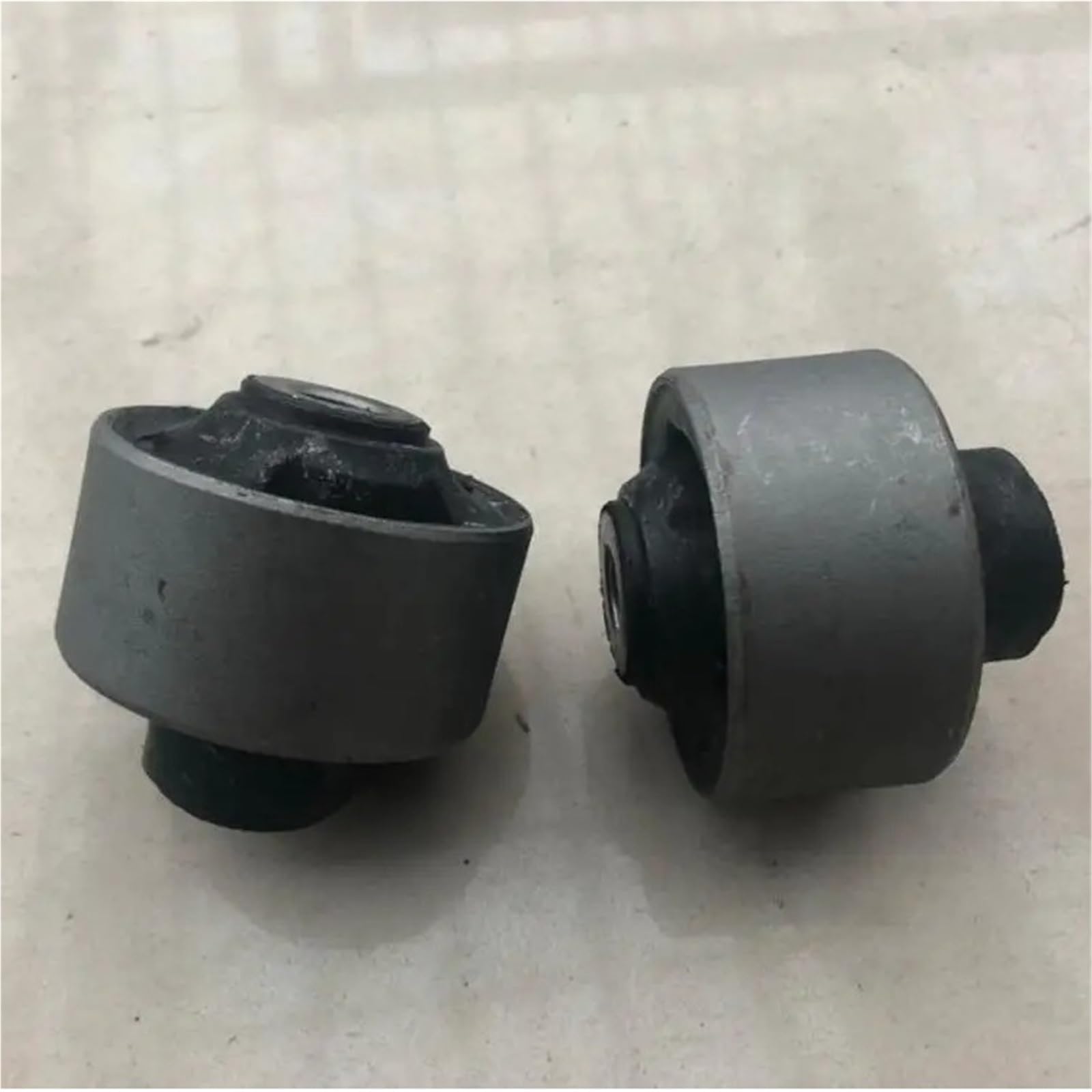 Zawieszenia Wahacz Tuleja górna Pasuje do ROEWE MG3 30003598 Tuleja wahacza przedniego duża/mała(Big bushing)
