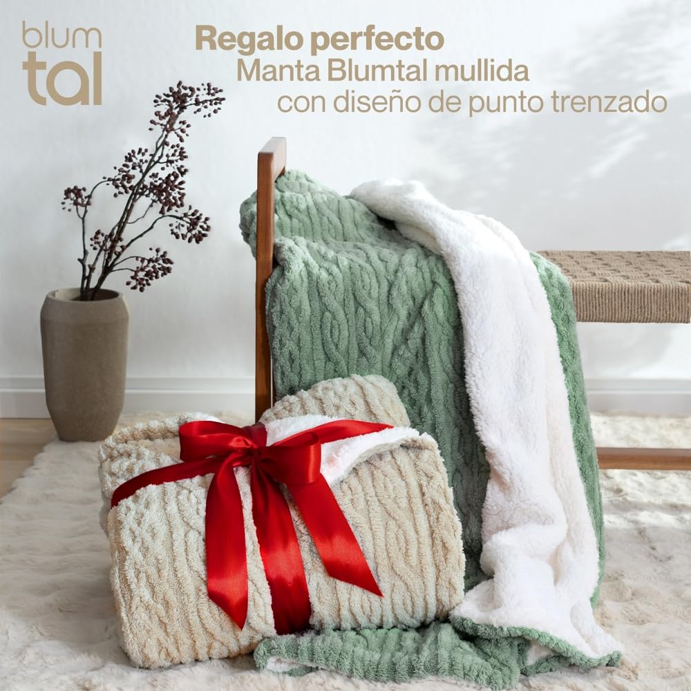 Blumtal Manta Sofa 230x270cm con diseño de Punto Trenzado - Mantas para Cama con Certificado Oeko-Tex - Mantas para Sofa de Microfibra con Suave Sherpa en el revés - Manta para Cama - Beige/Blanco