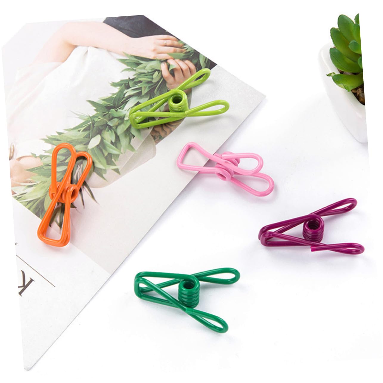 Ipetboom Mollette per Bucato Colorate e Fermagli per Trapunte Antiscivolo in Plastica e Metallo, Clip per Vestiti Resistenti per Asciugare Biancheria e Jeans, Set da 10 Colore Casuale