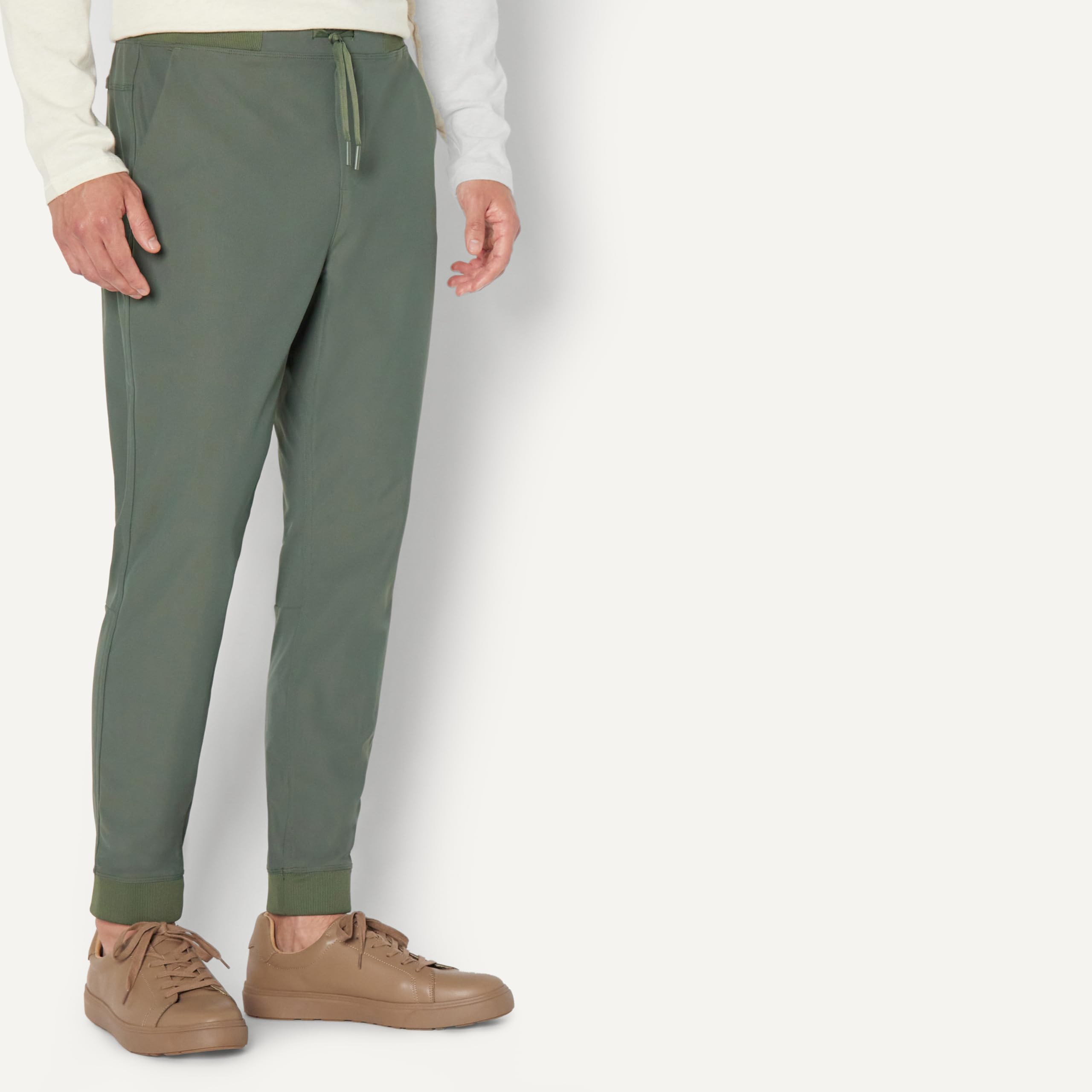Amazon Essentials Uomo Pantaloni da Jogging Elasticizzati da Viaggio vestibilità Aderente