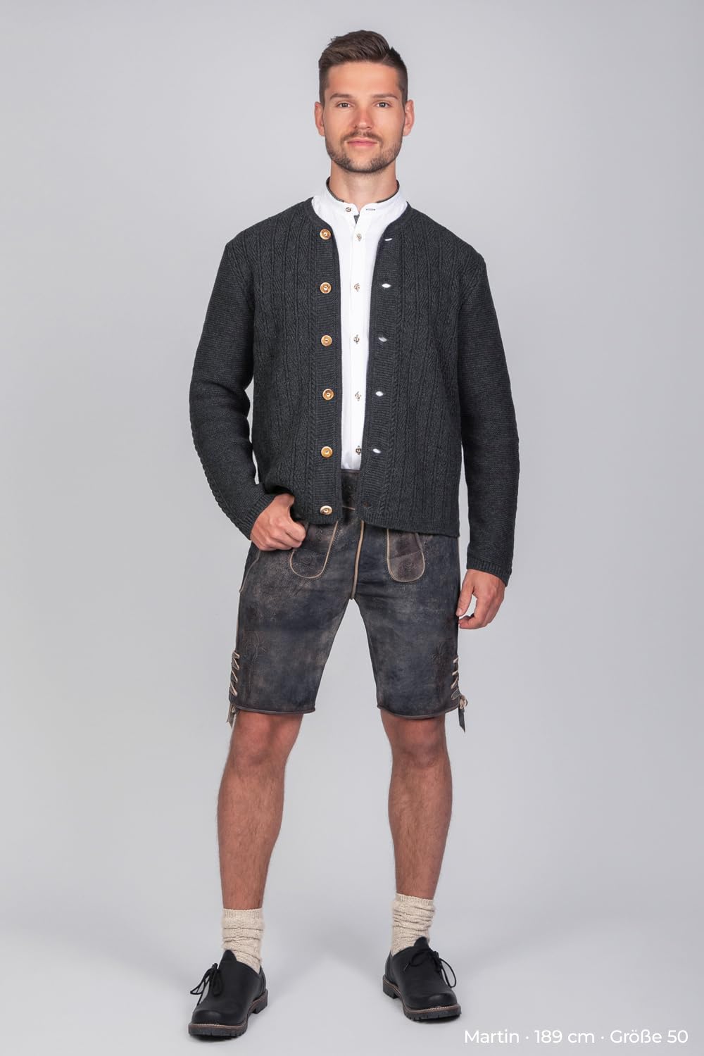 Edelnice Trachtenmode Moderne Trachten Strickjacke Leo in Dunkelgrau oder Rauchgrau