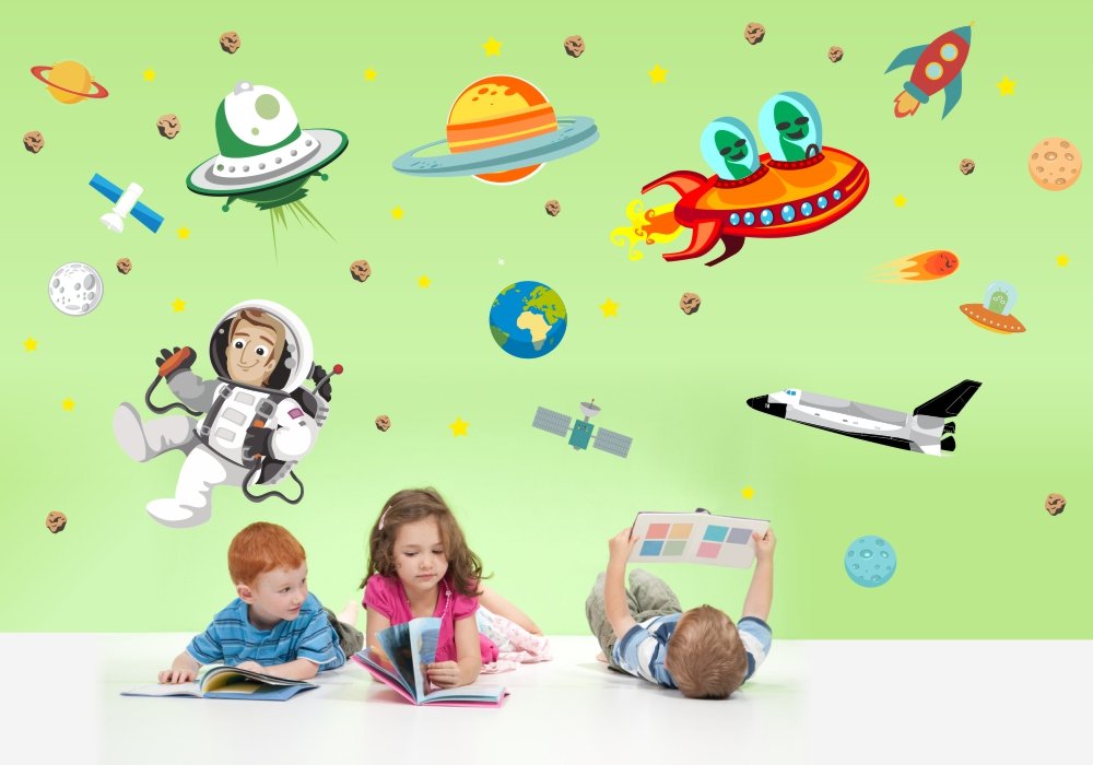 Nikima 005 - Adesivo da parete per cameretta dei bambini, motivo: mondo di alieni, luna, razzo spaziale, astronauta, disponibile in 6 misure (1500 x 840 mm)