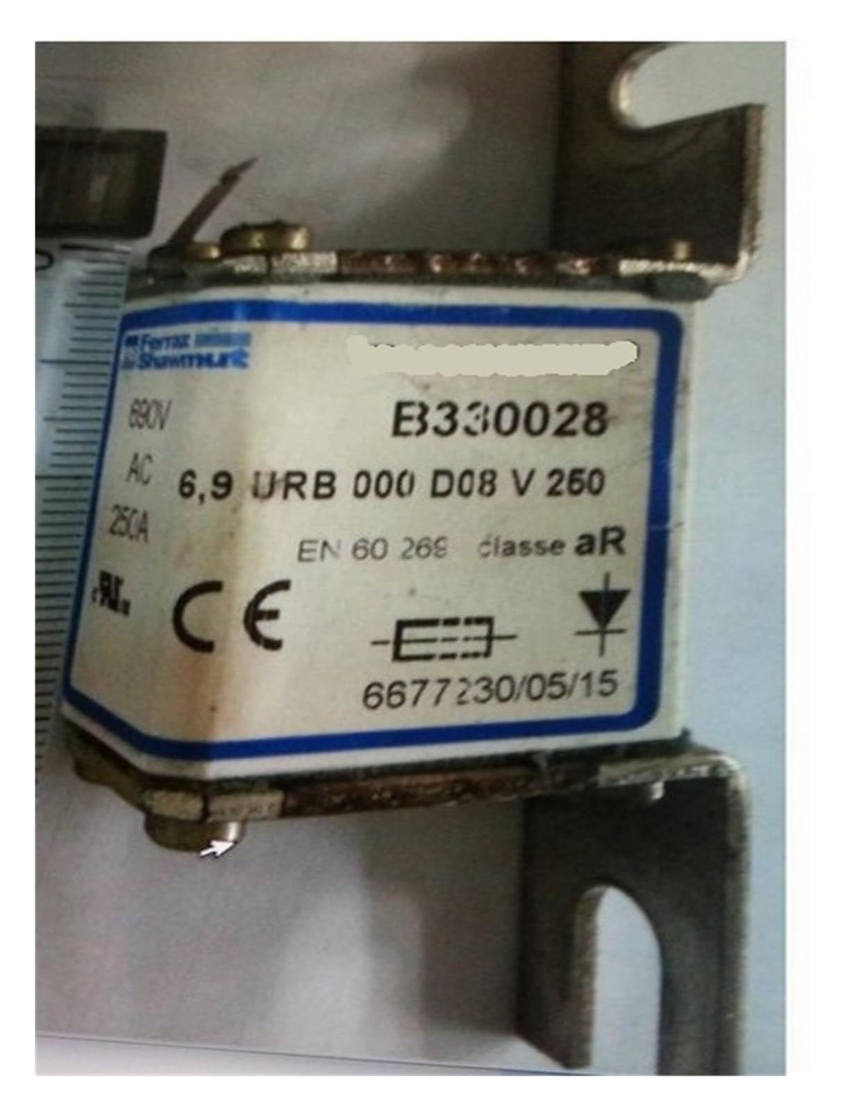 Fusible DN000UB69V315V contre la surchauffe et les pannes de lignes industrielles