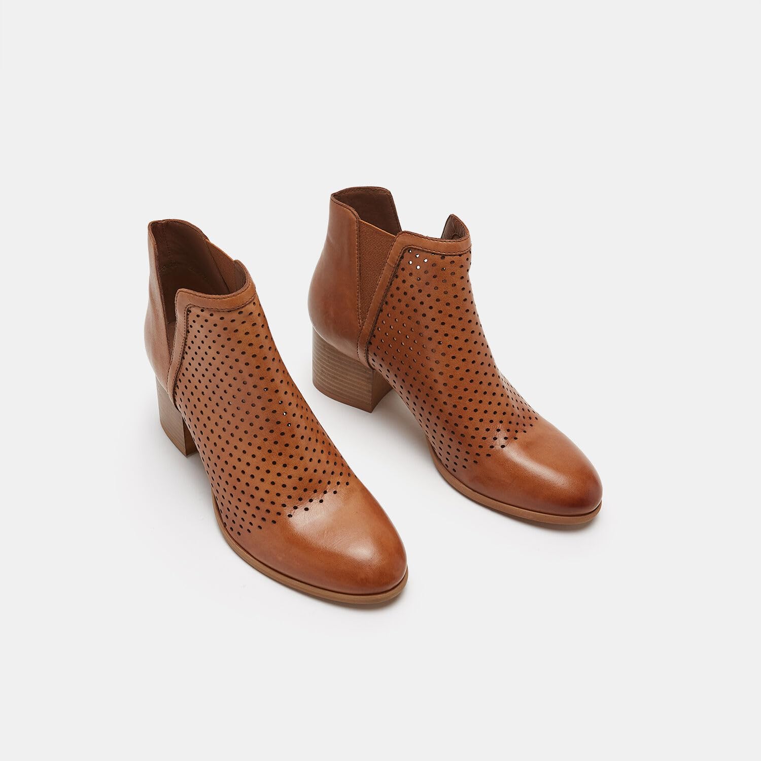 BATA Stivaletti in pelle traforata con tacco