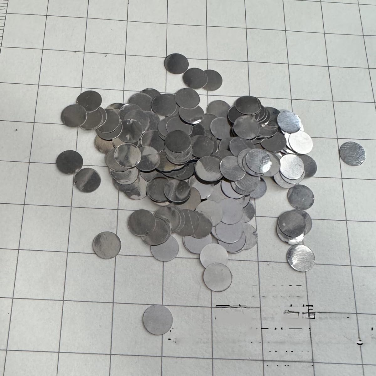 Fogli rotondi in metallo platino da 3 pezzi, dischi in pt puro al 99,95% for esperimenti di laboratorio, diametro 6 mm, spessore 0,09 mm