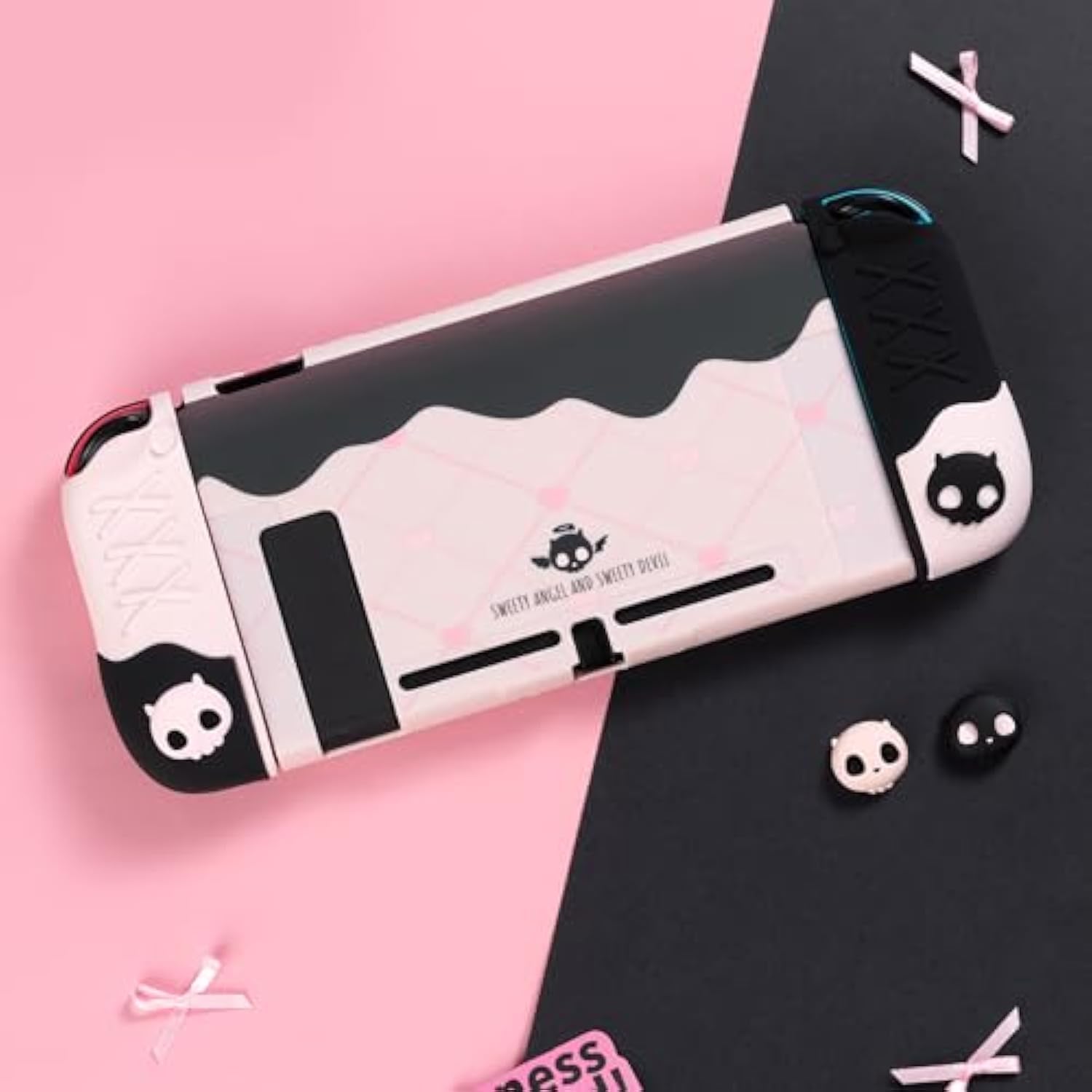 GeekShare Custodia Protettiva per Switch Custodia Slim Cover Morbida Custodia in Silicone Separata per Joycon con 2 Cappucci per Impugnatura per il Pollice, Teschio Sweetheart