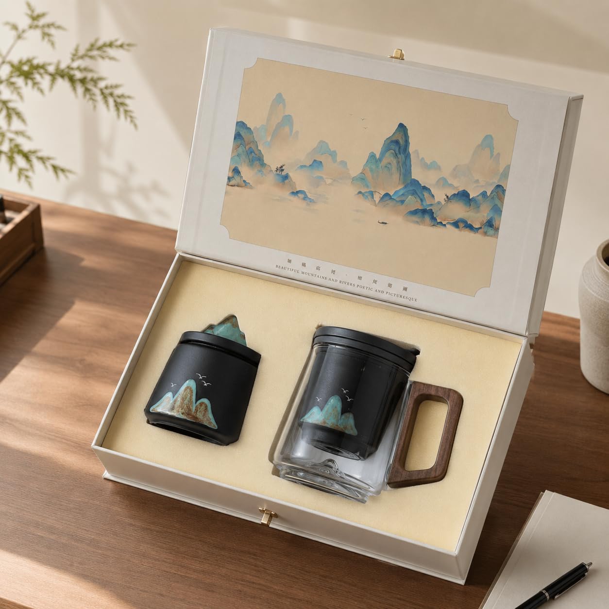 Handbemaltes Porzellan-Teeset, 400-600ml Teekanne mit Siebeinsatz und Holzgriff, Retro-Stil, für Teeliebhaber, Yanfeishan-Teetasse mit schwar (#2885)