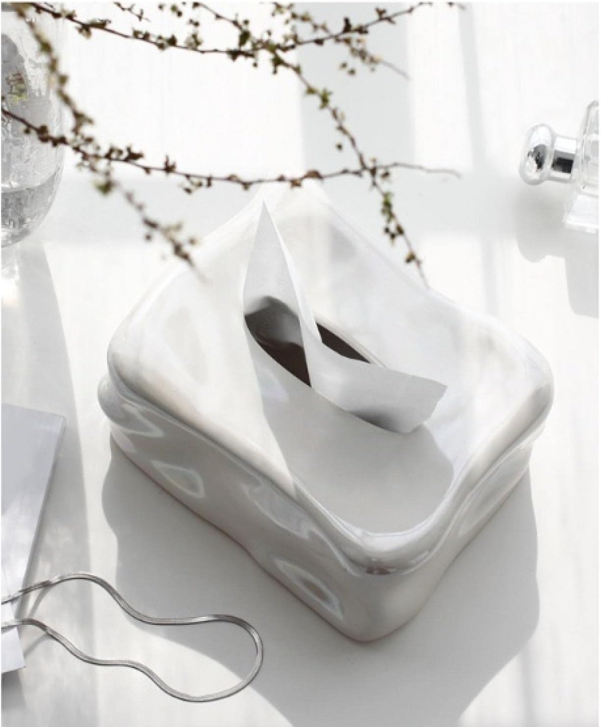Modern Ceramic Tissue Box Holder, Tissue Box lid with Unique Design for Bathroom, Bedroom, Living Room Decoration Silver