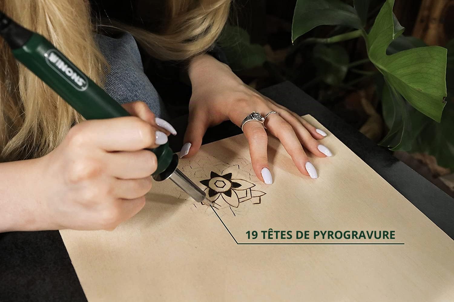 WINONS Kit De Combustion de Bois Pour Adultes 25 pièces – Outil de découpe multifonctionnel avec fer à souder, Kit de pyrogravure avec commutateur à température réglable - WBT-0003