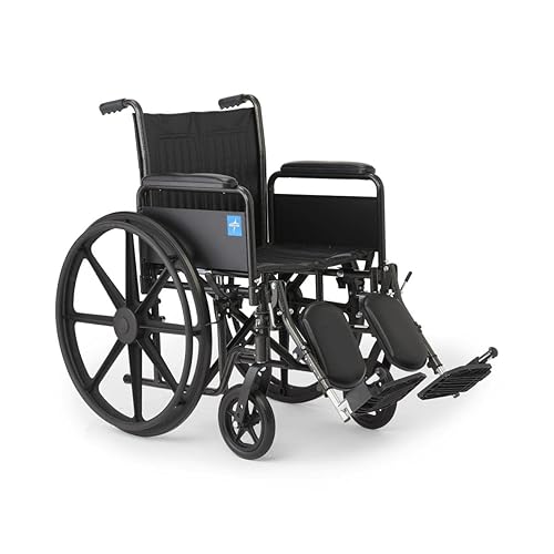 Medline K1 Silla de ruedas básica de vinilo con brazos de longitud completa y reposapiernas elevadores, asiento de 18 pulgadas de ancho, color negro