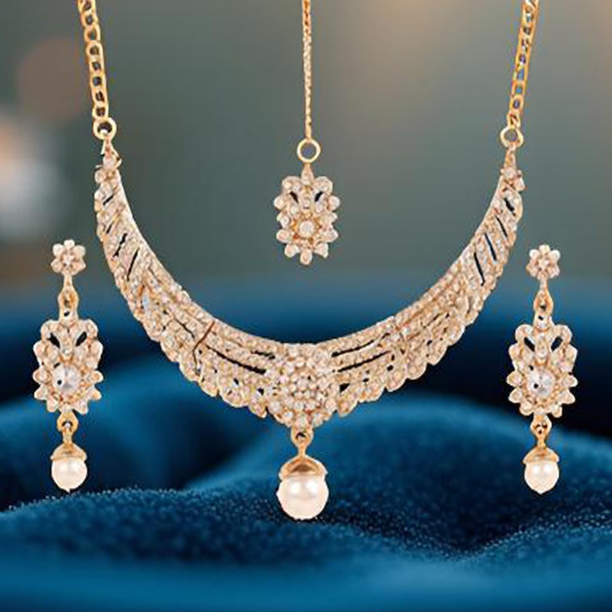 Touchstone Indian Gold Jewelry Sets for Women Bollywood Wedding Guest desi Chunky Necklace maang Tikka Set Pearl Bridal Artificial Simple Formal Outfits White Rhinestone Accessories