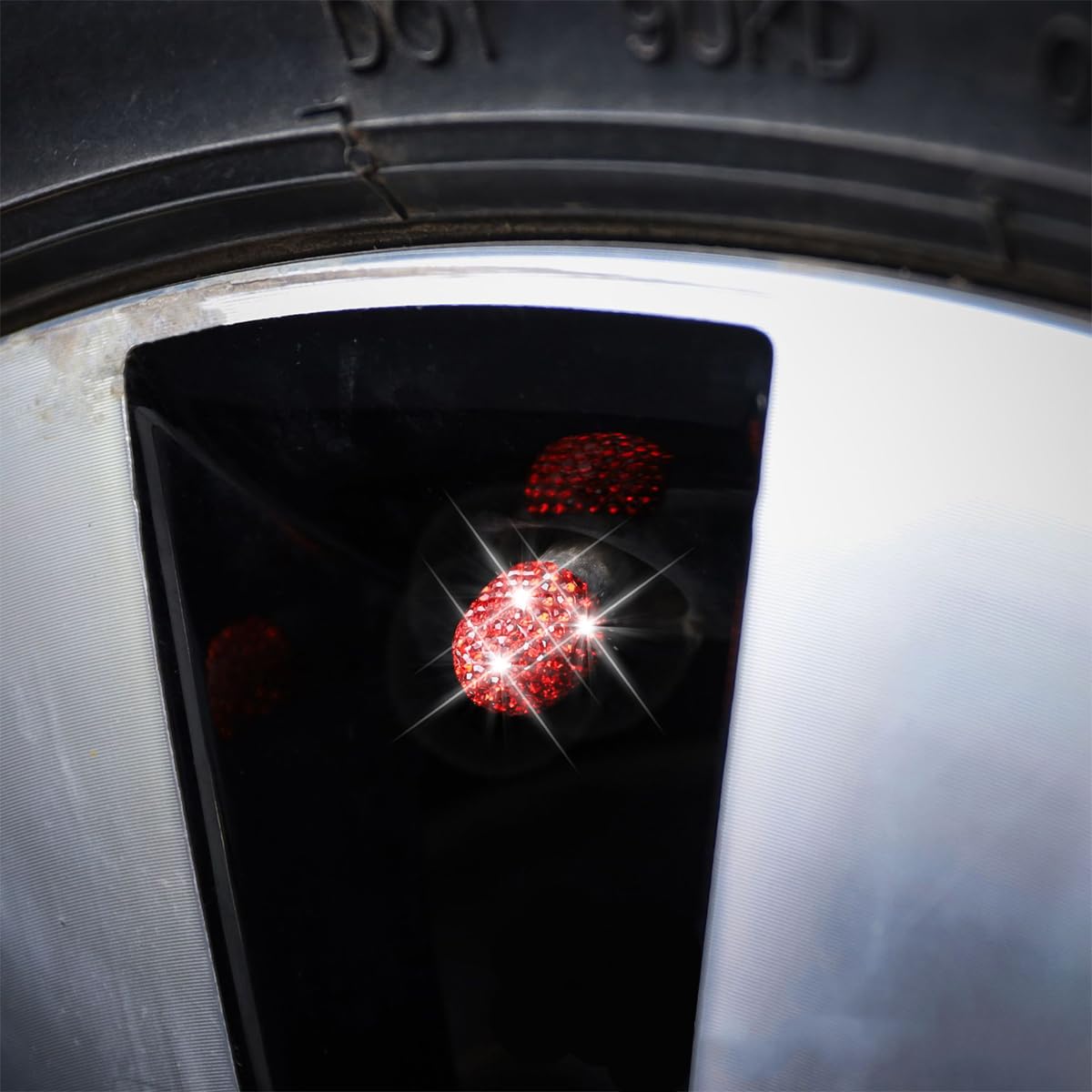 Bling Car Tire Valve Stem Caps 4PCS Crystal Rhinestone Auto Tire Valves Protective Cover Dustproof Vehicle Wheel Air — view 3