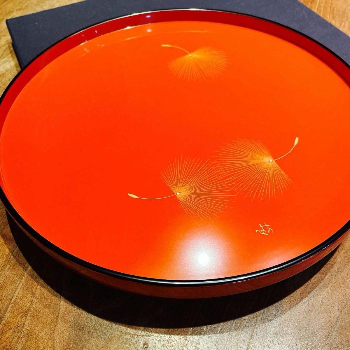 金沢　能作　輪島塗　小西啓介　赤い漆器の盆 金沢 能作 輪島塗 小西啓介 赤い漆器の盆 - メルカリ