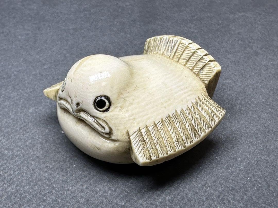 根付　福良雀　古美術品　 置物　細密細工　骨董　アンティーク　彫刻 工芸品 Amazon.co.jp: 福良雀 古根付 古美術 置物 細密細工 骨董