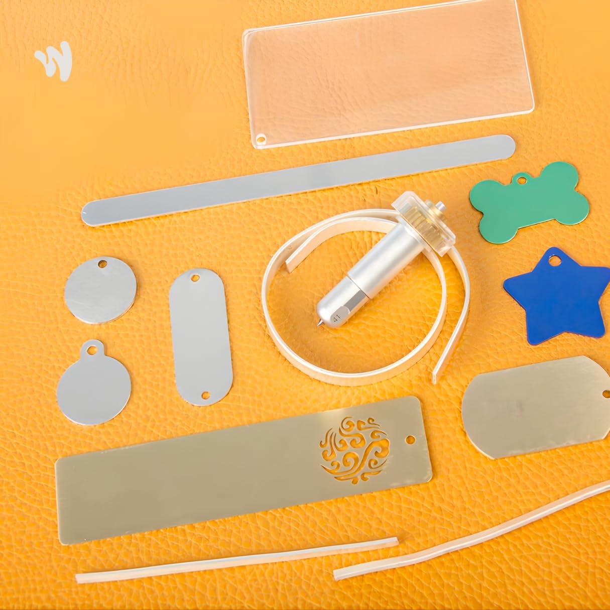 Punta per Incisione + Alloggiamento Quickswap per Macchina da Taglio Cricut, Essenziale per i Vostri Progetti di Incisione, Legno, Plexiglass, Metallo (Quickswap + Punta)