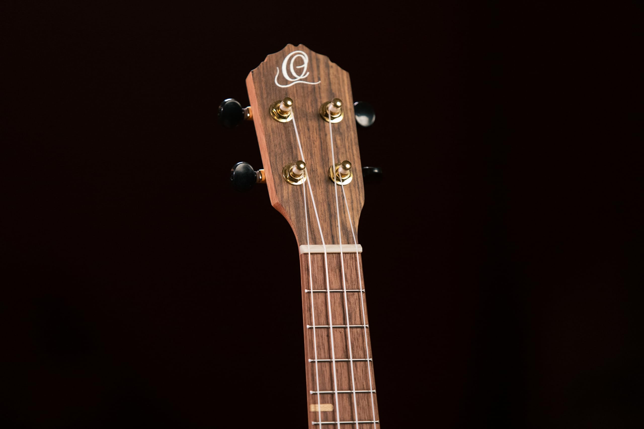 Ortega Guitars Konzert Ukulele Akustisch – Timber Series – Inklusive Gigbag – Zeder, Walnuss, Natur (RUTI-CC)