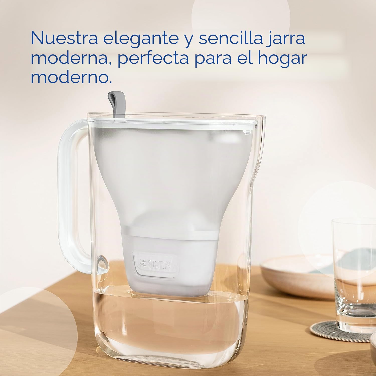 BRITA Jarra con filtro de agua Style Grafito (2,4 l) incl. 6x cartuchos MAXTRA PRO All-in-1 Diseño adaptable al frigorífico con luz LED inteligente Tapa abatible que reduce cloro, cal e impurezas.