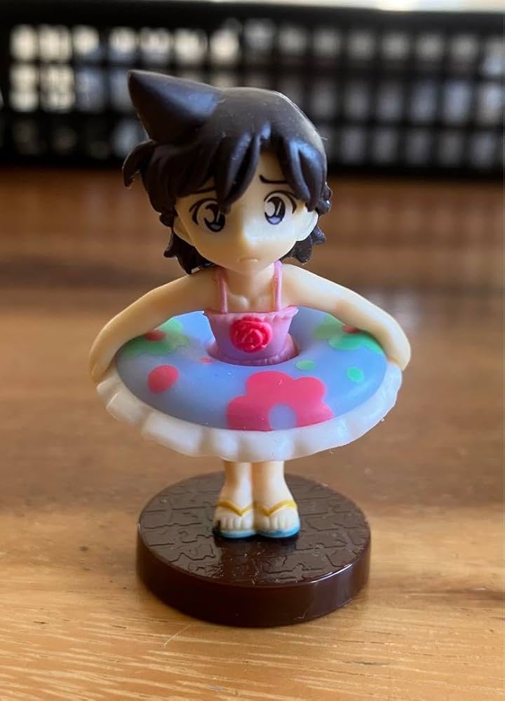 Amazon | コナン 毛利蘭 ミニ フィギュア 幼少期 水着柄 1IV