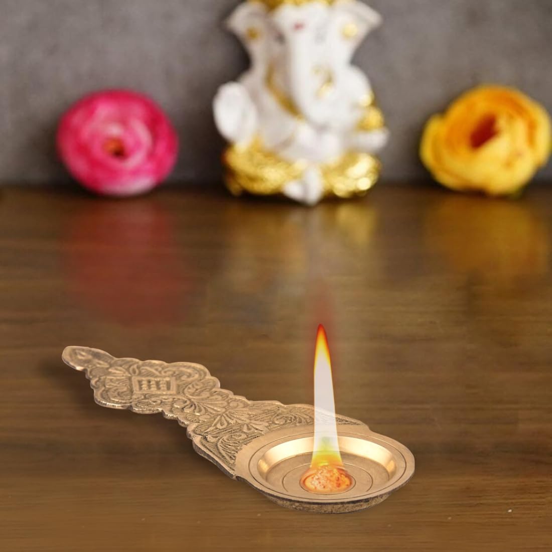 DOKCHAN Brass Embossed Kapoor aarti/Kapoor dani Brass/Kapoor Burner/Golden Color Kapoor Holder with Handle for Pooja, aarti (6 in, 1.00) (B0C9LRTZ9B) Amazon Price History, Amazon Price Tracker