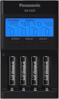 Vista 1 de Panasonic K-KJ65K3A4BA Cargador rápido súper avanzado de 4 posiciones con panel indicador LCD, puerto de carga USB y 4AAA eneloop pro