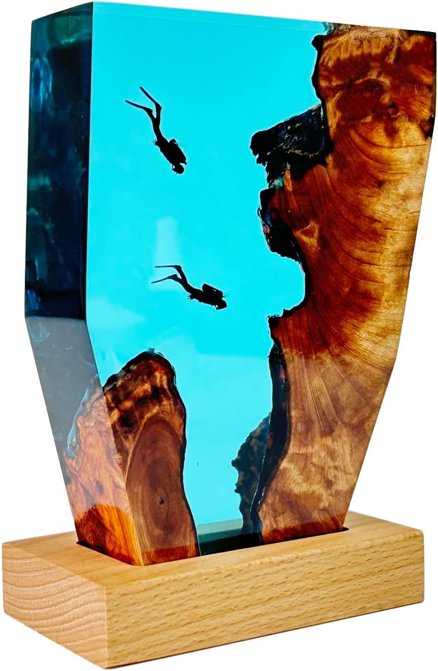 Resin Ocean Night Light with Wooden Baset, Couple Diver. Art Home Decoration, Resin Lamps are All Carefully Crafted Birthday Gifts (7.8 * 5 * 1.4inch)