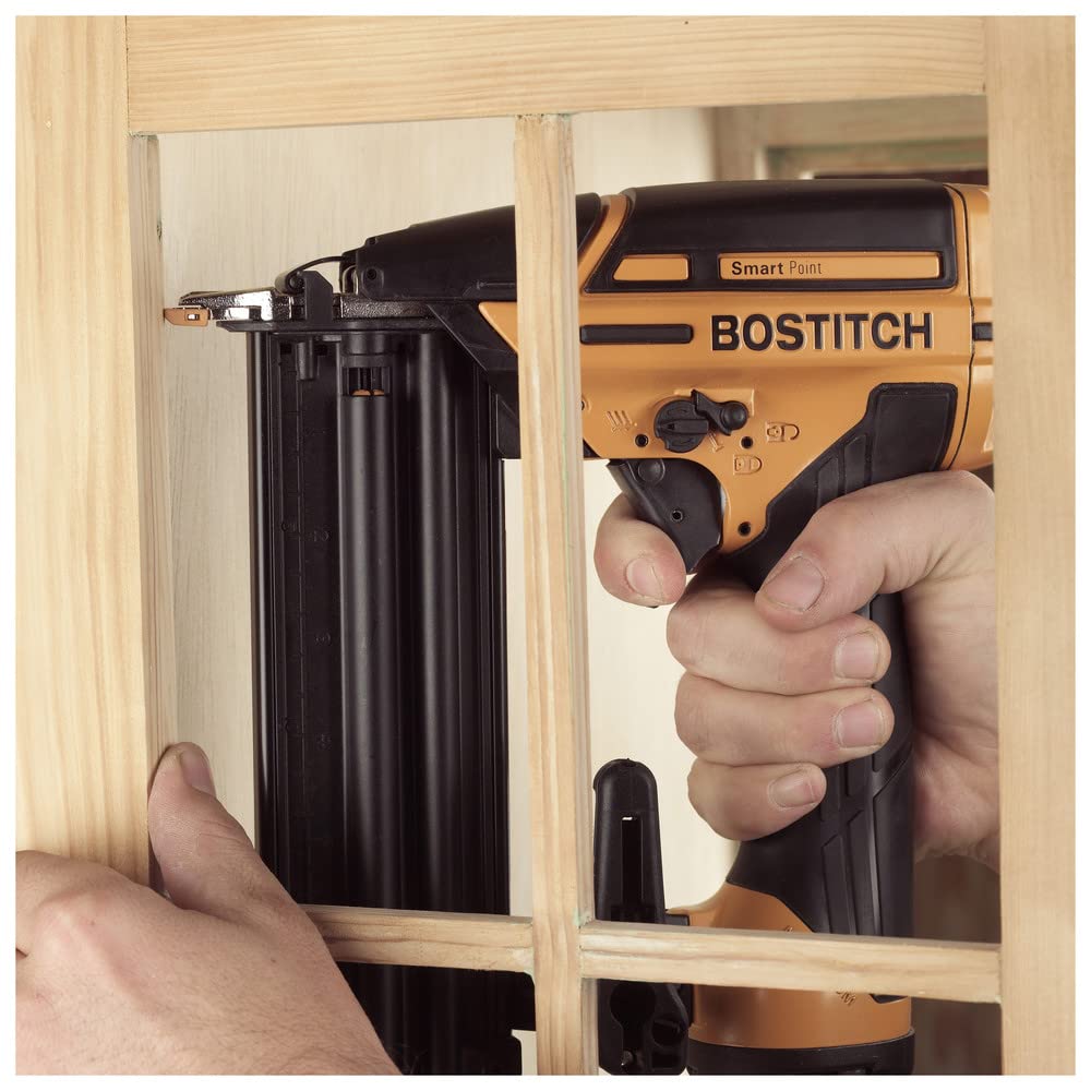 BOSTITCH U/BTFP12233 Gwoździarka Smart Point 18 Gauge