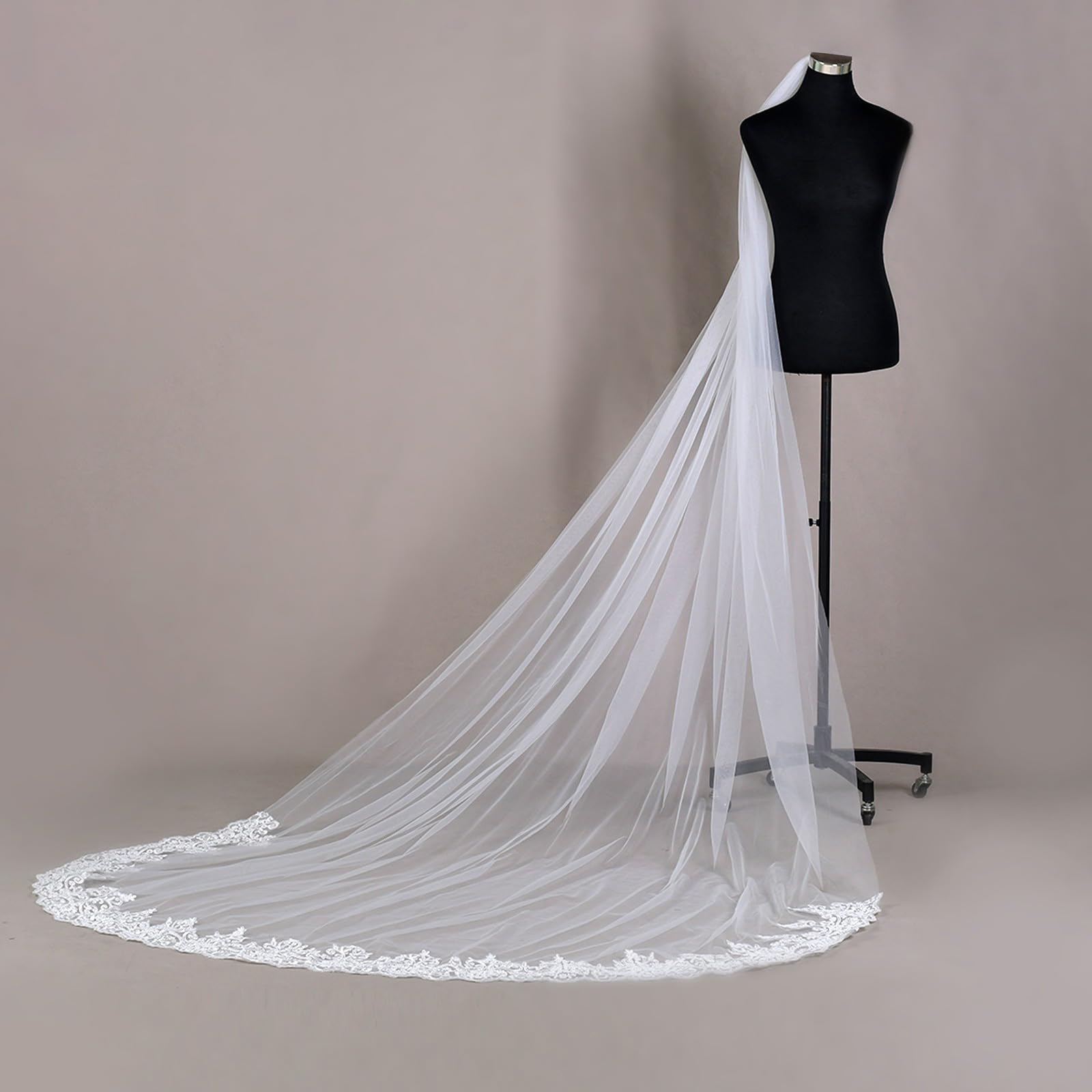 Tocado de novia ligero con encaje ornamental, perfecto para exteriores, aireado, ligero, con encaje ornamental