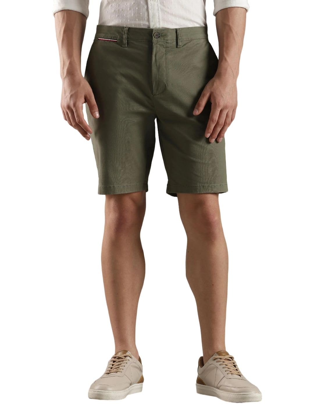 Regular fit Solid mid Rise Shorts