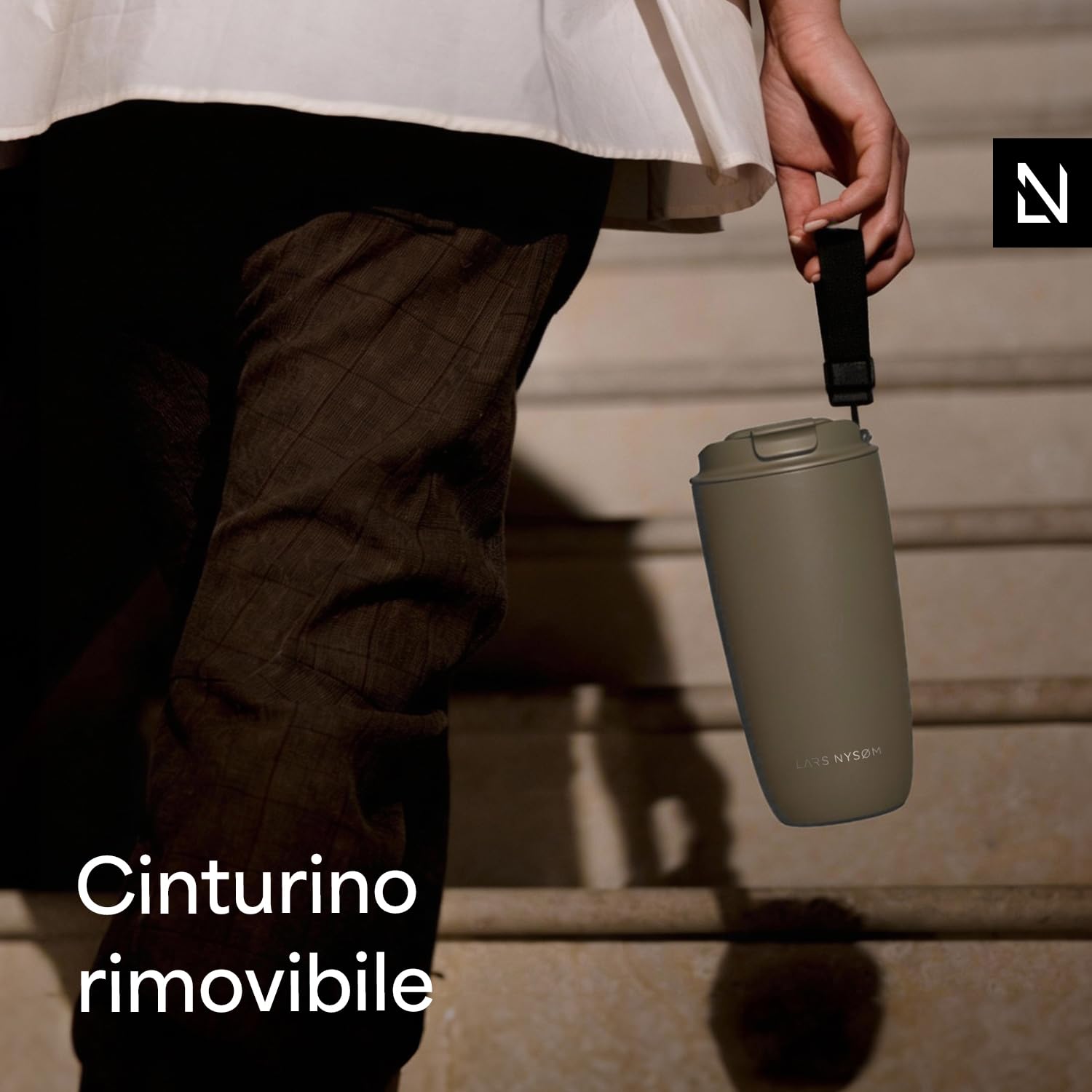 LARS NYSØM Tazza Termica per caffè Thermo Coffee Mug-to-Go con Cinturino & Coperchio in Tritan 500ml | Tazza da Viaggio con design a fantasia 0,5 Litri con Isolamento