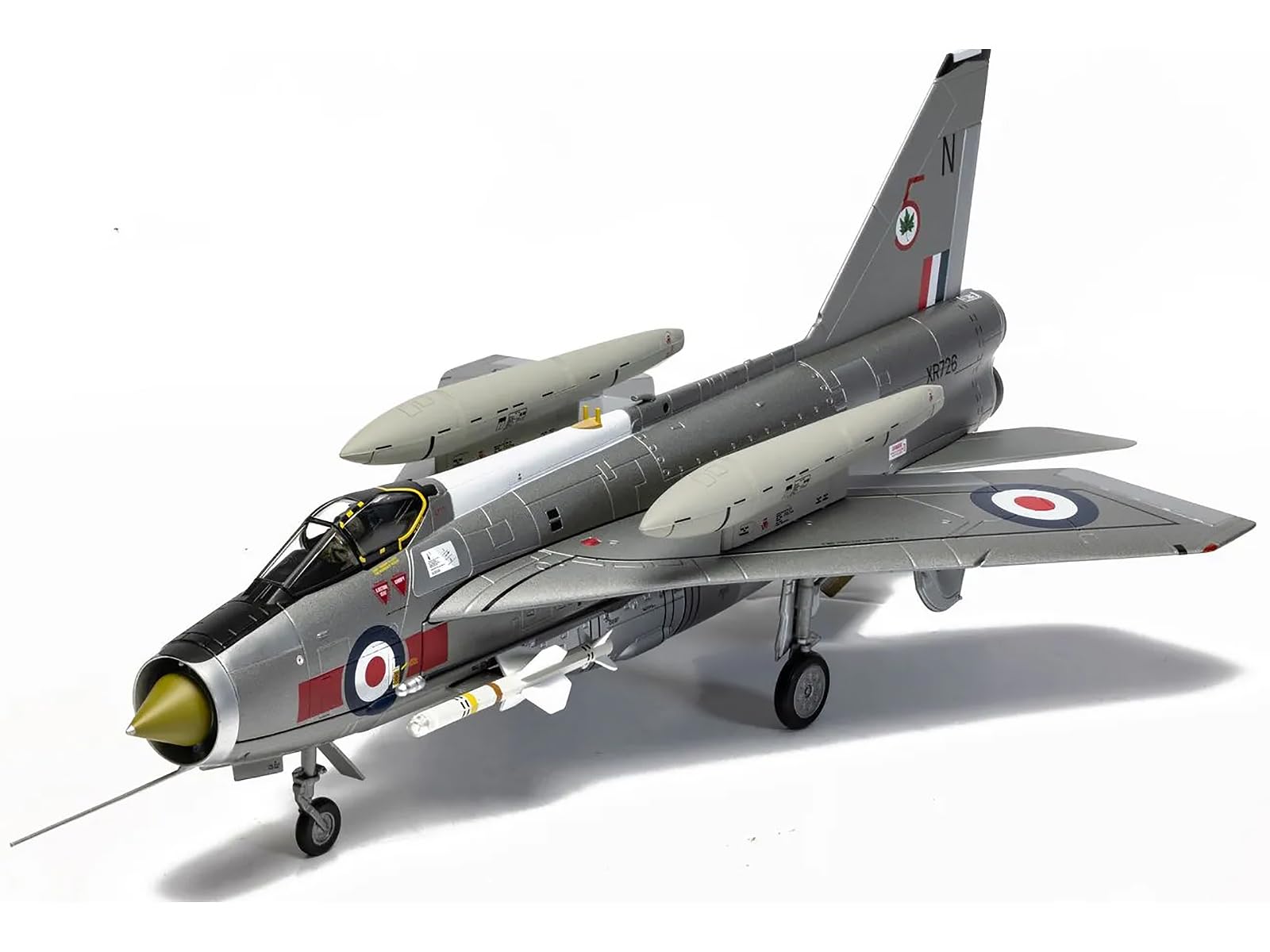 Corgi AA28404 1/48 English Electric Lightning F.6 XR726/N RAF No.5 Squadron