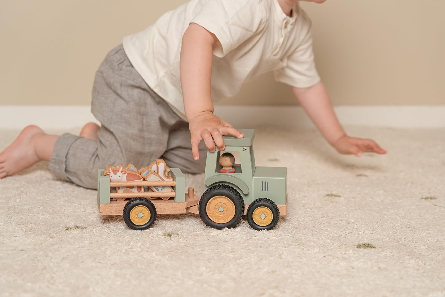 Little Dutch Trattore con rimorchio con animali e personaggio giocattolo in legno per bambini, verde, Little Farm